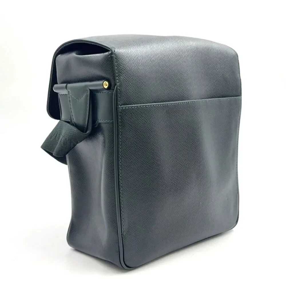 Louis Vuitton Yaranga Taiga Leather Shoulder Bag